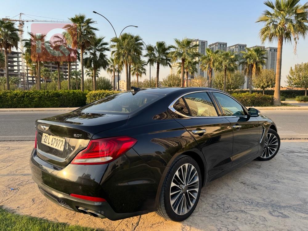 جنسس G70